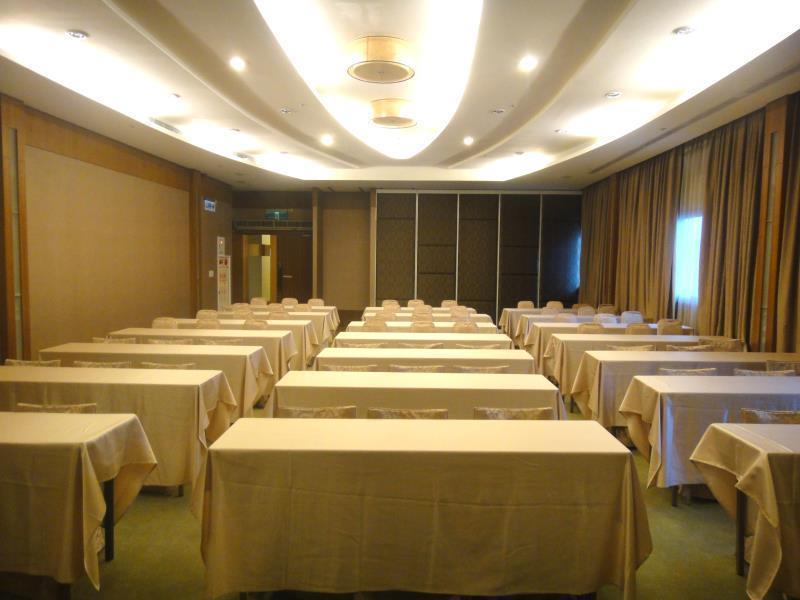 First Hotel Tajpej Kültér fotó