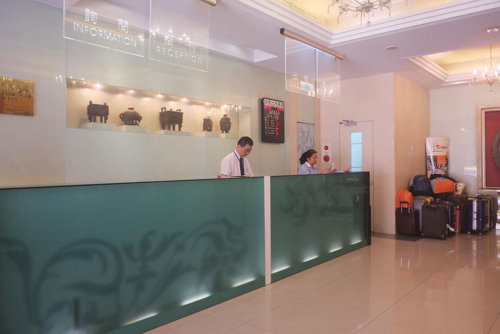 First Hotel Tajpej Kültér fotó