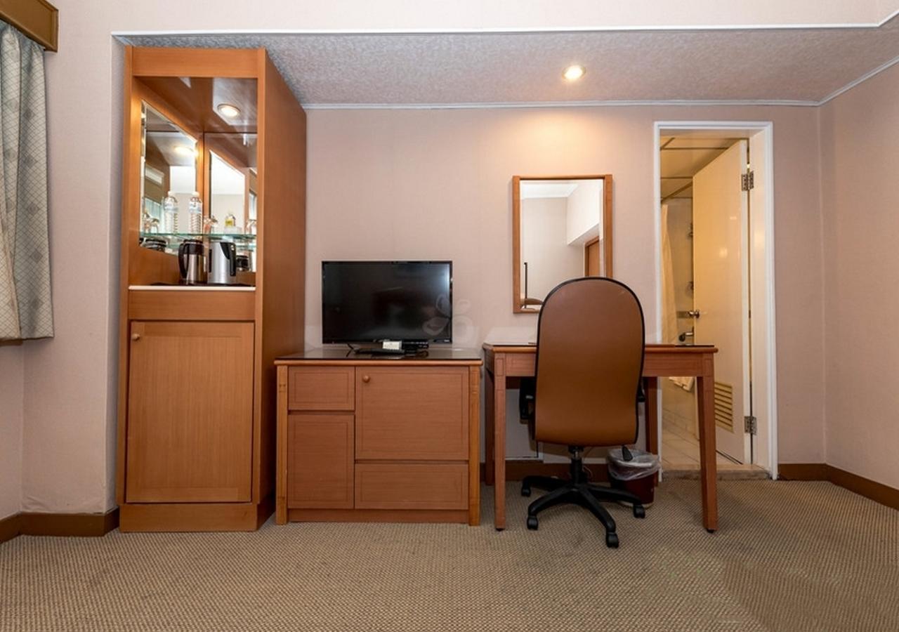 First Hotel Tajpej Kültér fotó